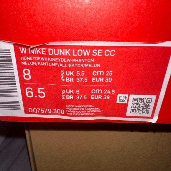 honeydew dunks - Picture 3 of 3